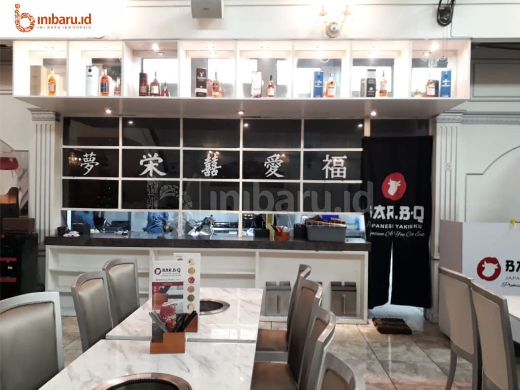 Suasana di dalam Bar.B-Q yang yang berlokasi segedung dengan SushiQ. (Inibaru.id/ Niawaton)