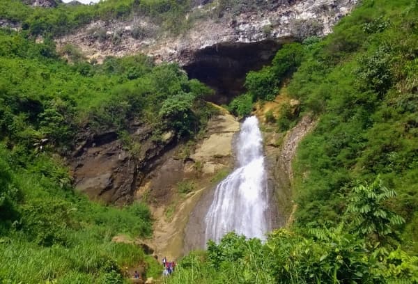Curug Sawangan. (Wikimedia)