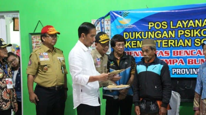 Jokowi Tengok Korban Gempa di Banjarnegara