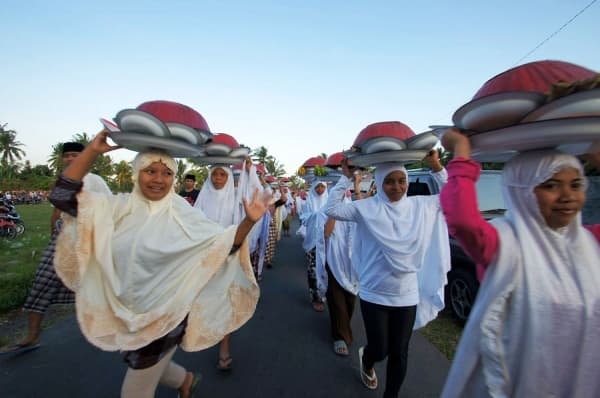 Tradisi dulangan masyarakat Lombok. (Jadiberita)