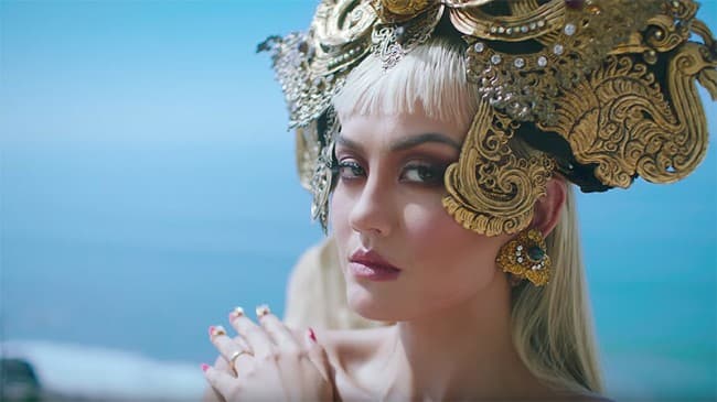 Agnez Mo dalam video klip As Long As I Got Paid (Youtube.com)