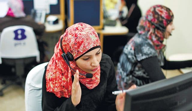 Sebagian orang tidak bisa mudik karena tuntutan pekerjaan. (Arielogis.co)