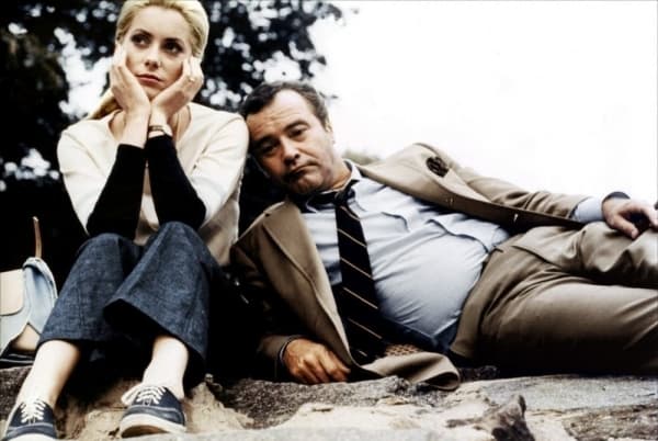 Jack Lemmon (Howard) dan Catherine (Deneuve) dalam "The April Fools". (The Art and Culture of Movies)