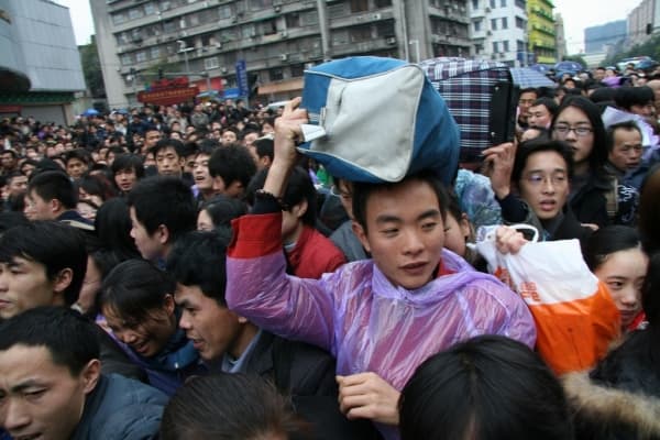 Tradisi mudik di Tiongkok menjelang Imlek disebut Chunyun. (Techinasia/Tom Booth)