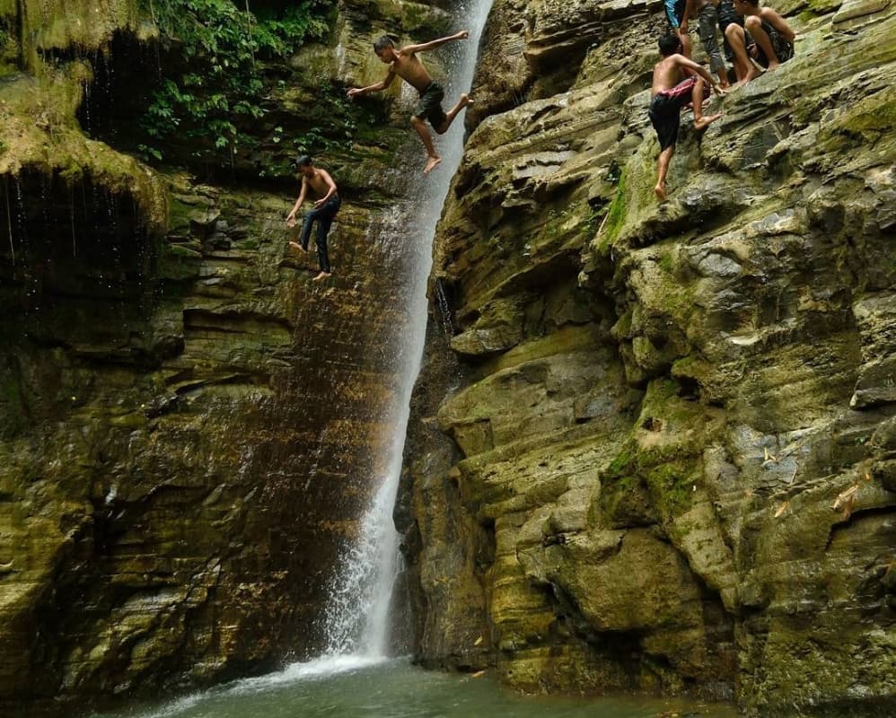 Curug Wringin. (Instagram/baihaqi.krw)
