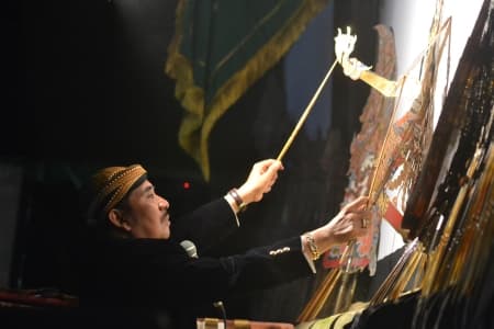 Bupati Tegal Ki Enthus Meninggal Dunia