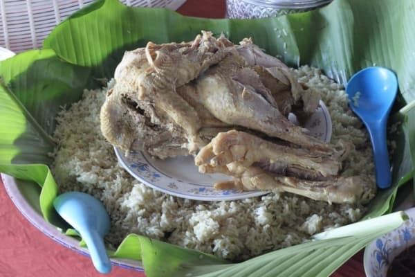 Nasi Suci Ulam Sari, Makanan Khas Maulid Nabi Warga Pacitan