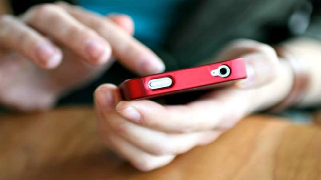 Daftar nomor telepon penting. (Cnn.com)