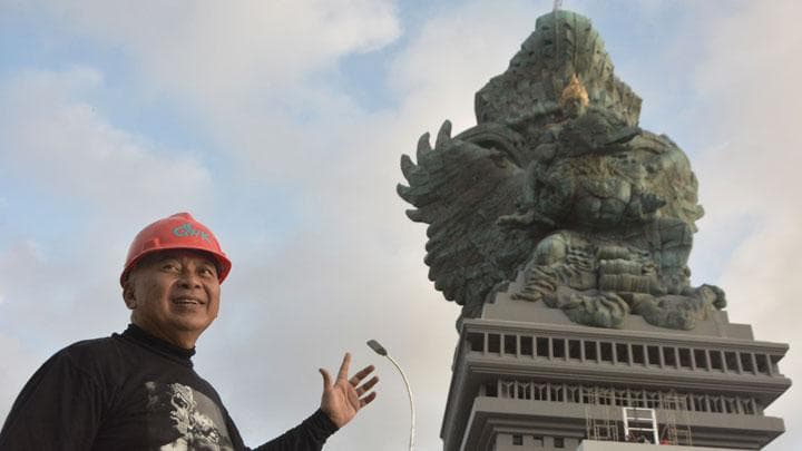 Patung GWK. (Antara foto/Fikri Yusuf)