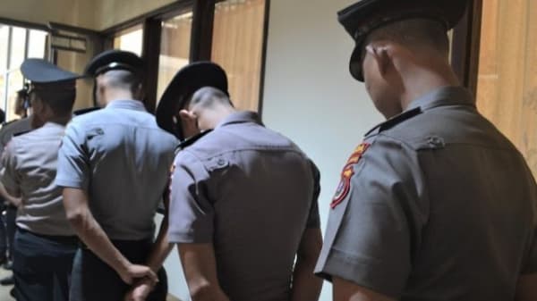 Sanksi dijatuhkan pada enam polisi yang kawal demonstrasi di Kendari. (Portalislam)