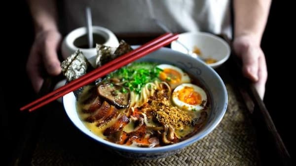 Salah satu mi khas Jepang yang terkenal di Indonesia adalah ramen. (SBS)