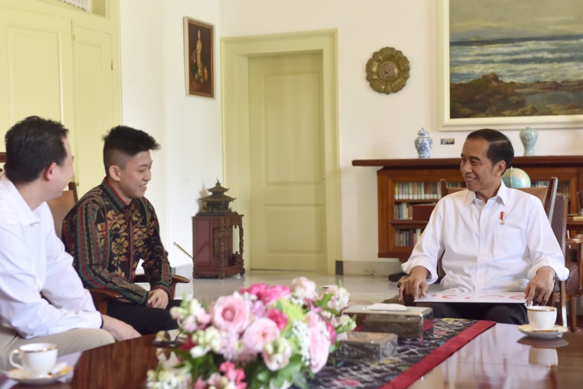 Brian Imanuel atau Rich Brian dan Joko Widodo. (Setkab)