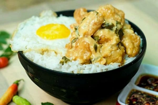 Ancaman di Balik Lezatnya Makanan Berbalut Salted Egg