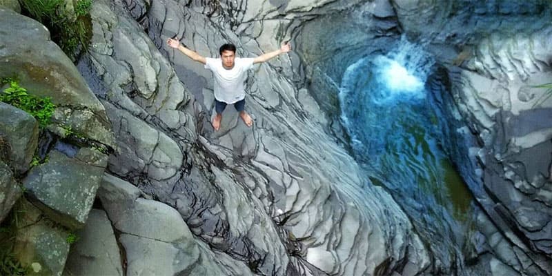 Mirip tebing di Grand Canyon, ya? (blog.reservasi.com)