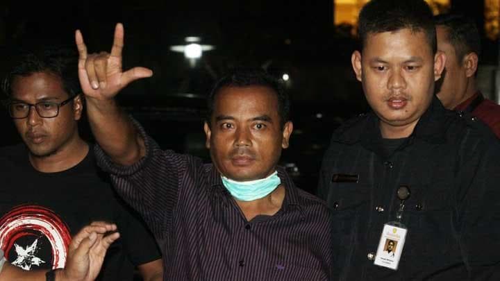 Tasdi saat tiba di Gedung KPK (Tempo.co)