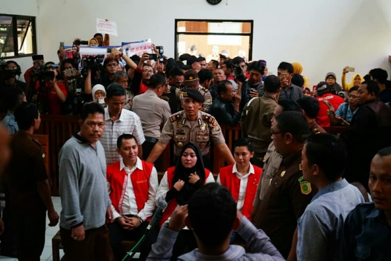 Para Korban Kawal Sidang Perdana First Travel