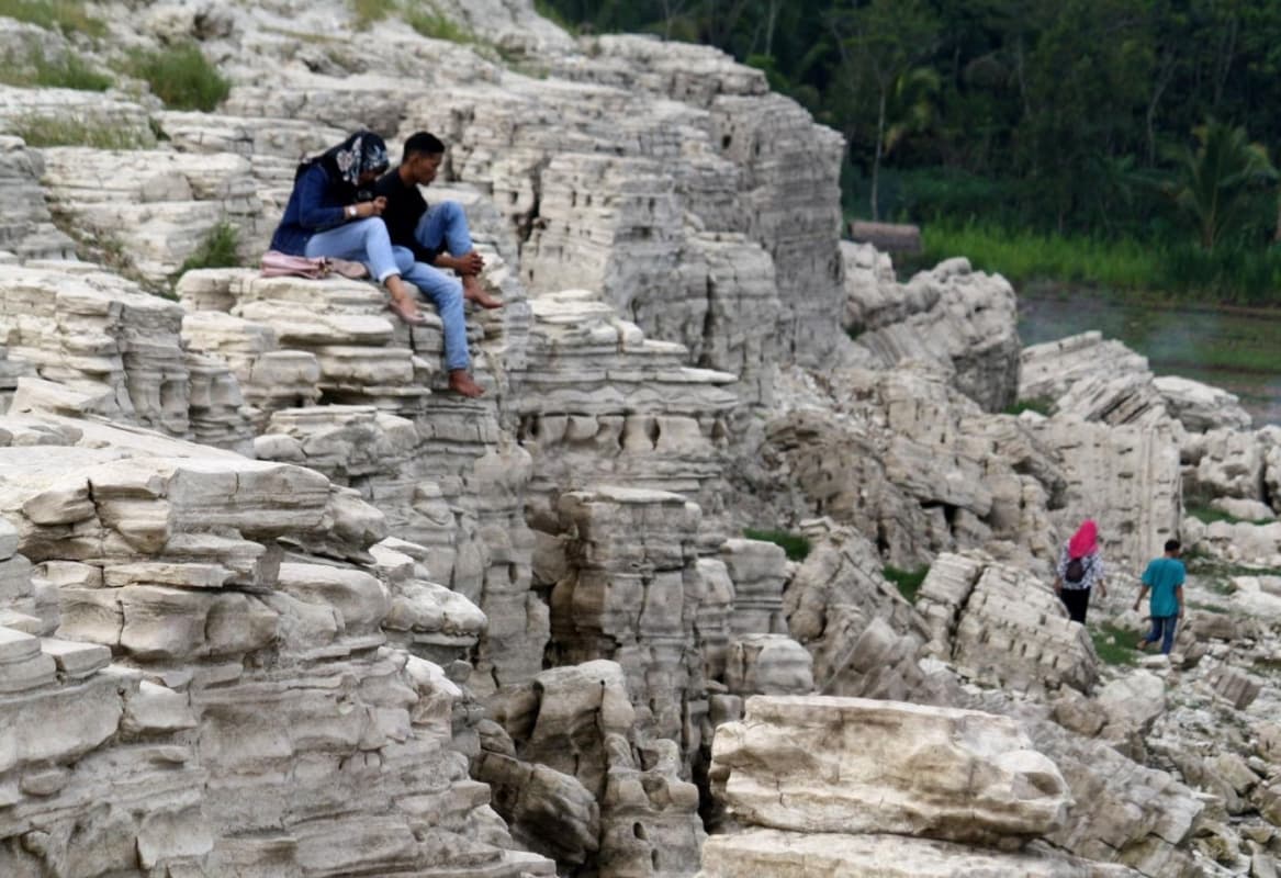 Lubang Sewu di Waduk Wadaslintang. (Suara Merdeka)