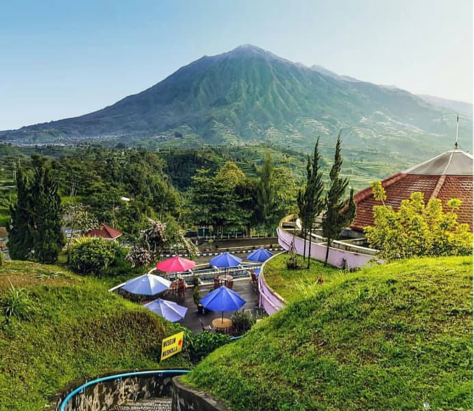 Mengagumi Panorama Lima Gunung dari Ketep Pass Magelang