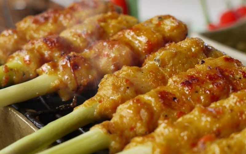 Yuk, Sahur dengan Kreasi Sate Lilit Ayam Buatanmu Sendiri!