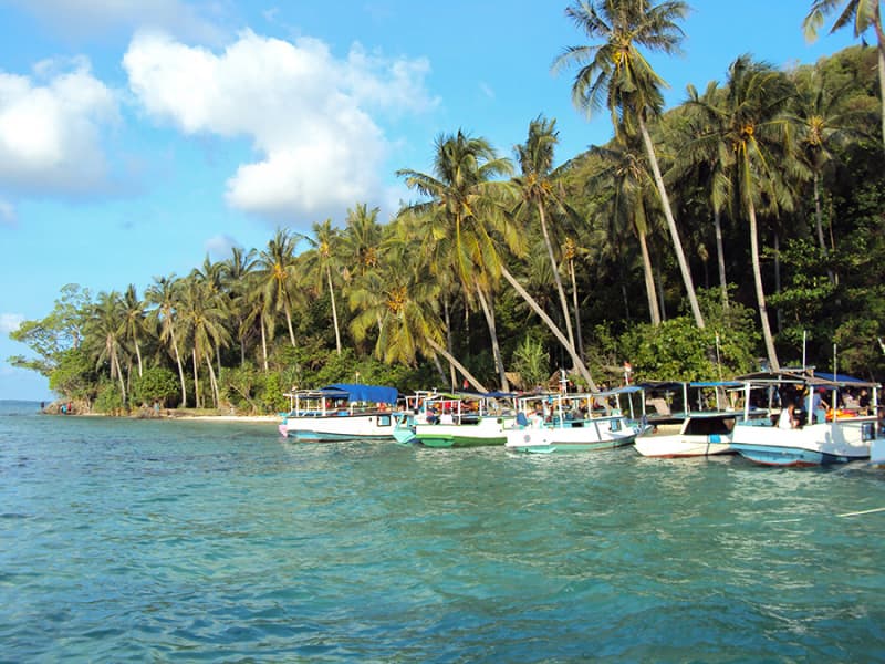 Pantai Tanjung Gelam. (aksara389.files.wordpress.com)