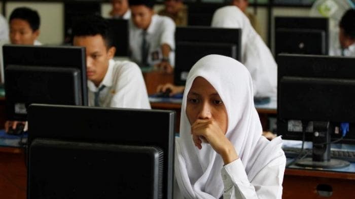 Peserta UNBK mengeluh soal terlalu sulit. (Tribunnews.com)