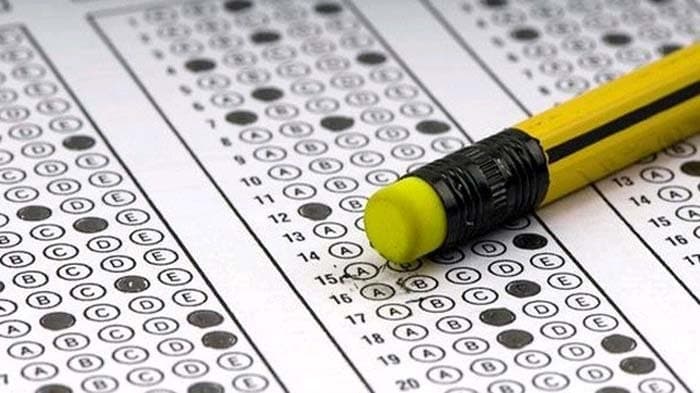 Soal bocor melalui grup WhatsApp. (Tribunnews.com)