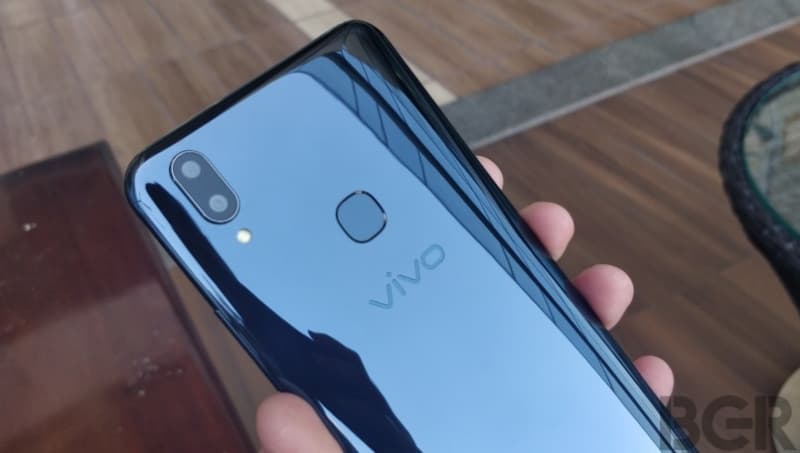 Vivo V9 (Aurus.website)