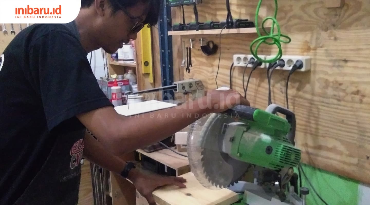 Woodteke Hasilkan Jutaan Rupiah dari Craft Kreatif Kayu Pinus