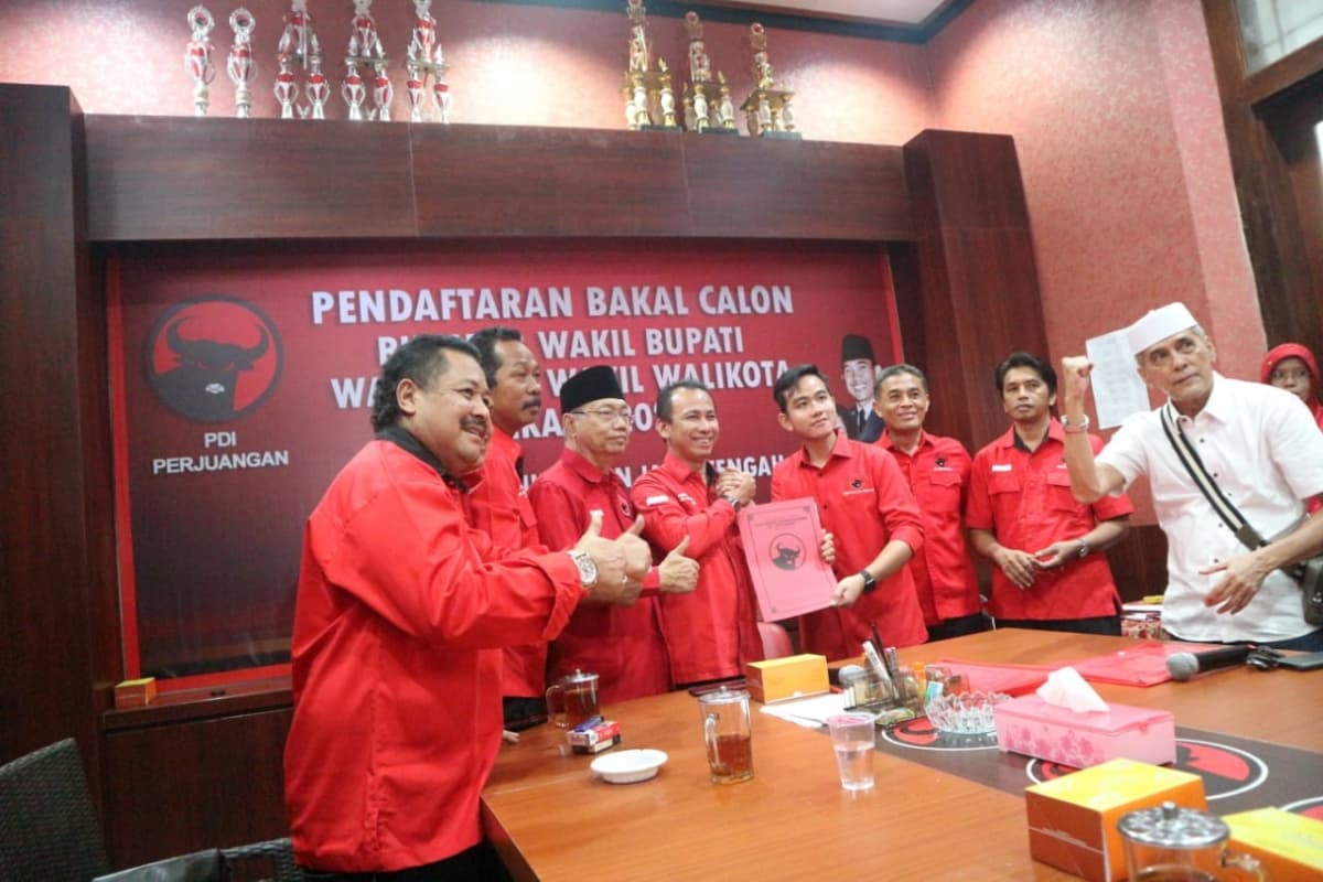 Gibran Rakabuming saat mendaftar jadi Bakal Wali Kota Solo. (Gesuri.id)