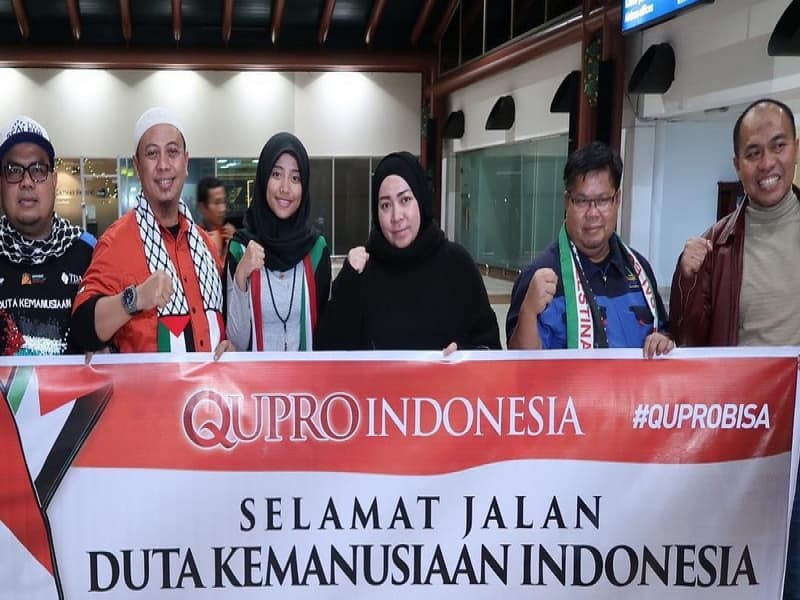 Ketika Melly Goeslaw Bertemu Anak-anak Palestina