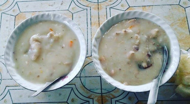 Bubur Blendrang Khas Muntilan: Cecap Buburnya dan Sedot Sungsum di Tulangnya
