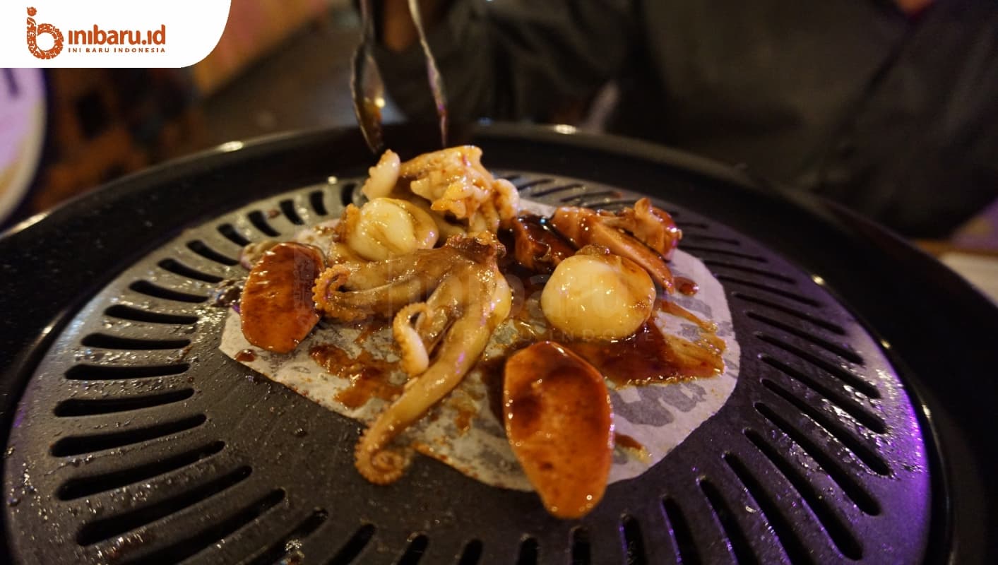 Aneka daging tersedia di Hellthy BBQ and Grill. (Inibaru.id/ Ayu S Irawati)