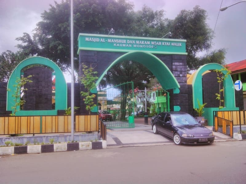 Ziarah ke Makam Kiai Walik di Masjid Al Manshur Wonosobo