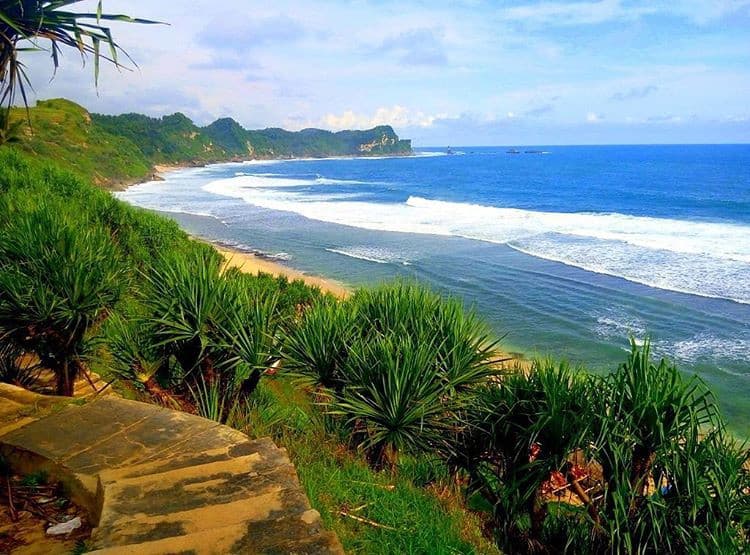 Pantai Nampu. (Brobali.com)