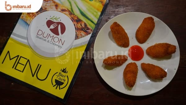 Sajian yang disebut cheese popper ini merupakan salah satu snack andalan Dumon. (Inibaru.id/ Ayu S Irawati)