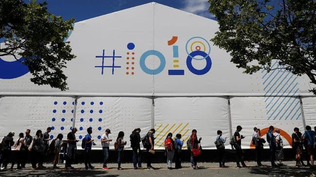 Google memperbaharui aplikasi News dengan menyelipkan teknologi kecerdasan buatan. Pembaharuan ini diumumkan dalam gelaran Google I/O 2018 di Shoreline Amphitheatre, Mountain View, AS, Rabu (9/5/2018). (Reuters/Stephen Lam)