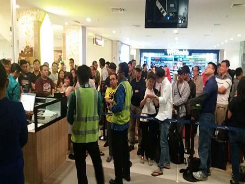 Suasana di Bandara I Gusti Ngurah Rai, Denpasar, Bali, Senin (27/11/2017) pagi. Bandara ditutup dan penerbangan ditunda akibat Gunung Agung erupsi. (Dok. Angkasa Pura I/Tempo.co)