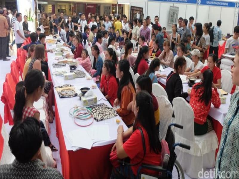Workshop membatik di KBRI Laos (Foto: Dhani Irawan/detikcom)