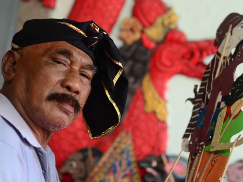 Lalu Nasib  dan Wayang Sasak Kekinian