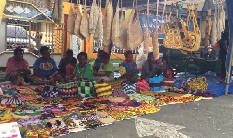 Mama Papua pun Minta Jualan Online