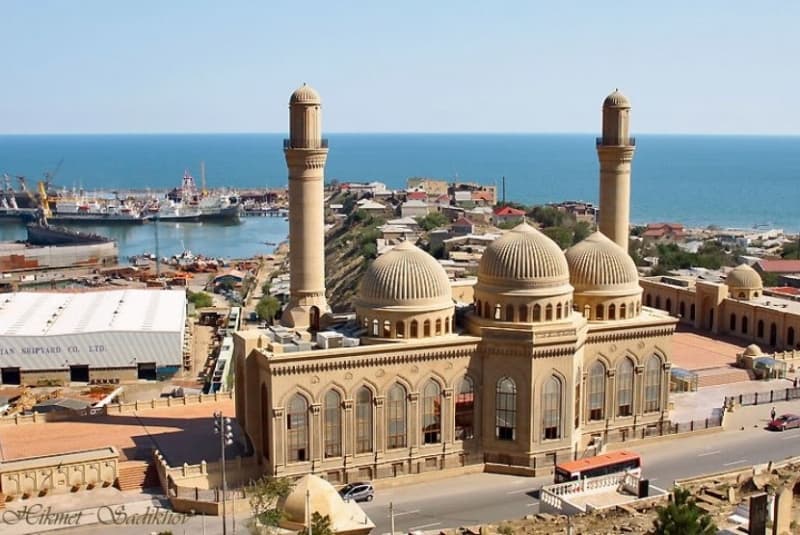 “Kehebatan” Masijd Bibi Heybat di Azerbaijan 