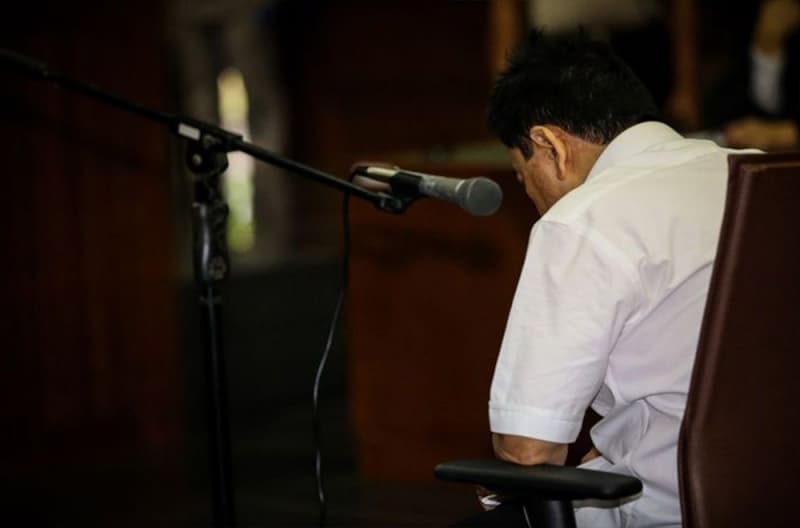 Setya Novanto membisu dalam sidang perdananya sebagai terdakwa Kasus KTP-el di Pengadilan Tipikor Jakarta, Rabu (13/12/2017). (mediasulsel.com)