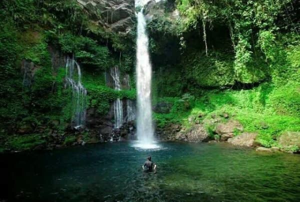 Curug Telu Baturraden. (Jatengprov)