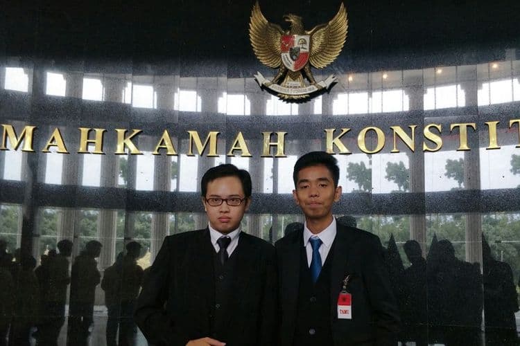 Zico dan Josua, “Anak Bau Kencur” yang Berani Gugat UU MD3 ke MK