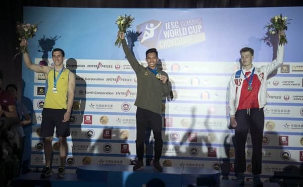 Alfian M. Fajri berhasil meraih medali emas pada ajang Kejuaraan Dunia Panjat Tebing Chongqing 2019. (Antara Foto/Hendra Nurdiyansyah) 