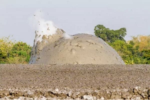 Letupan Lumpur di Bledug Kuwu. (Jatengnyamleng)