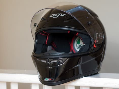 Cara merawat helm. (Motorcomcom.blogspot.com)