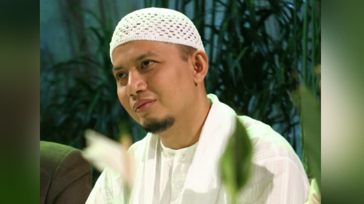 Mengenang Sosok Almarhum Ustaz Arifin Ilham