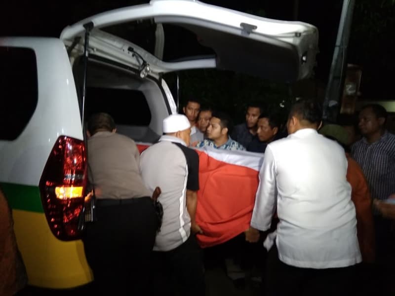 Peti jenazah korban kerusuhan Mako Brimob (Cakrawala.co)