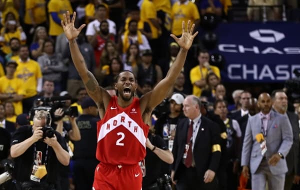 Kawhi Leonard saat membawa Toronto Raptors juara NBA 2019. (Buffalonews)